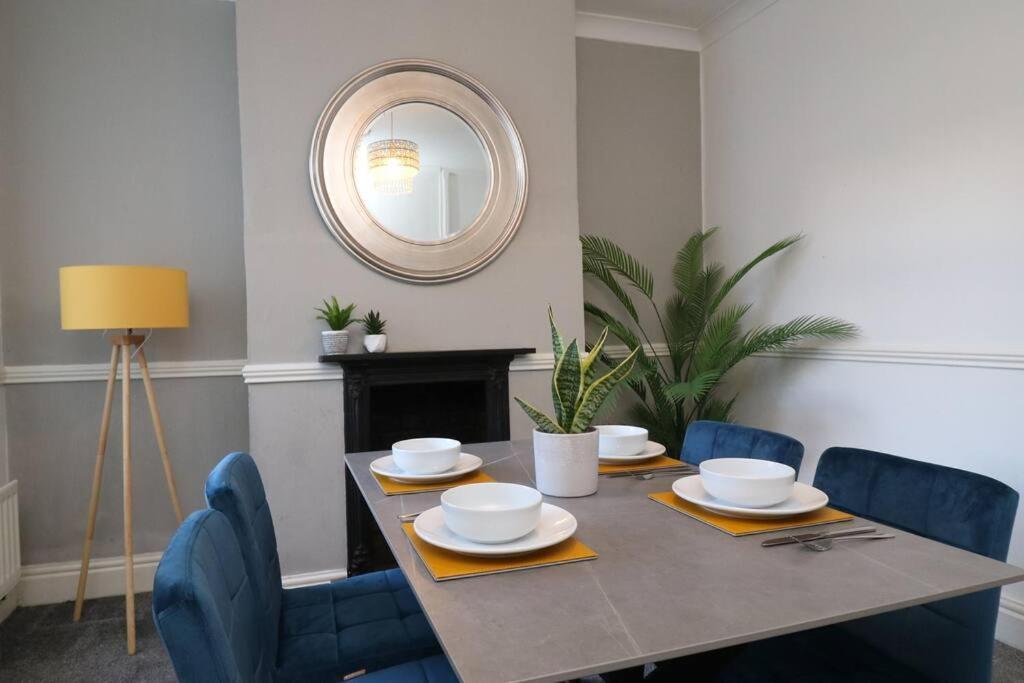 2 Bedroom Characterful House Lancaster Esterno foto