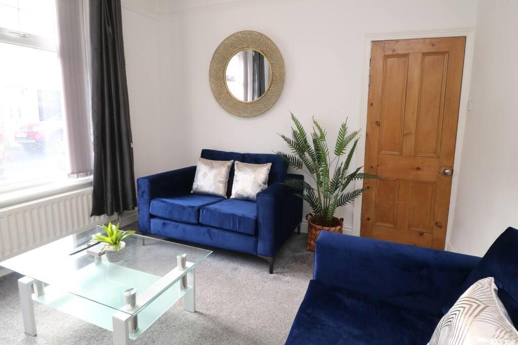 2 Bedroom Characterful House Lancaster Esterno foto