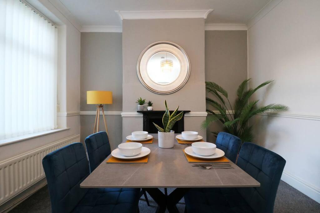 2 Bedroom Characterful House Lancaster Esterno foto